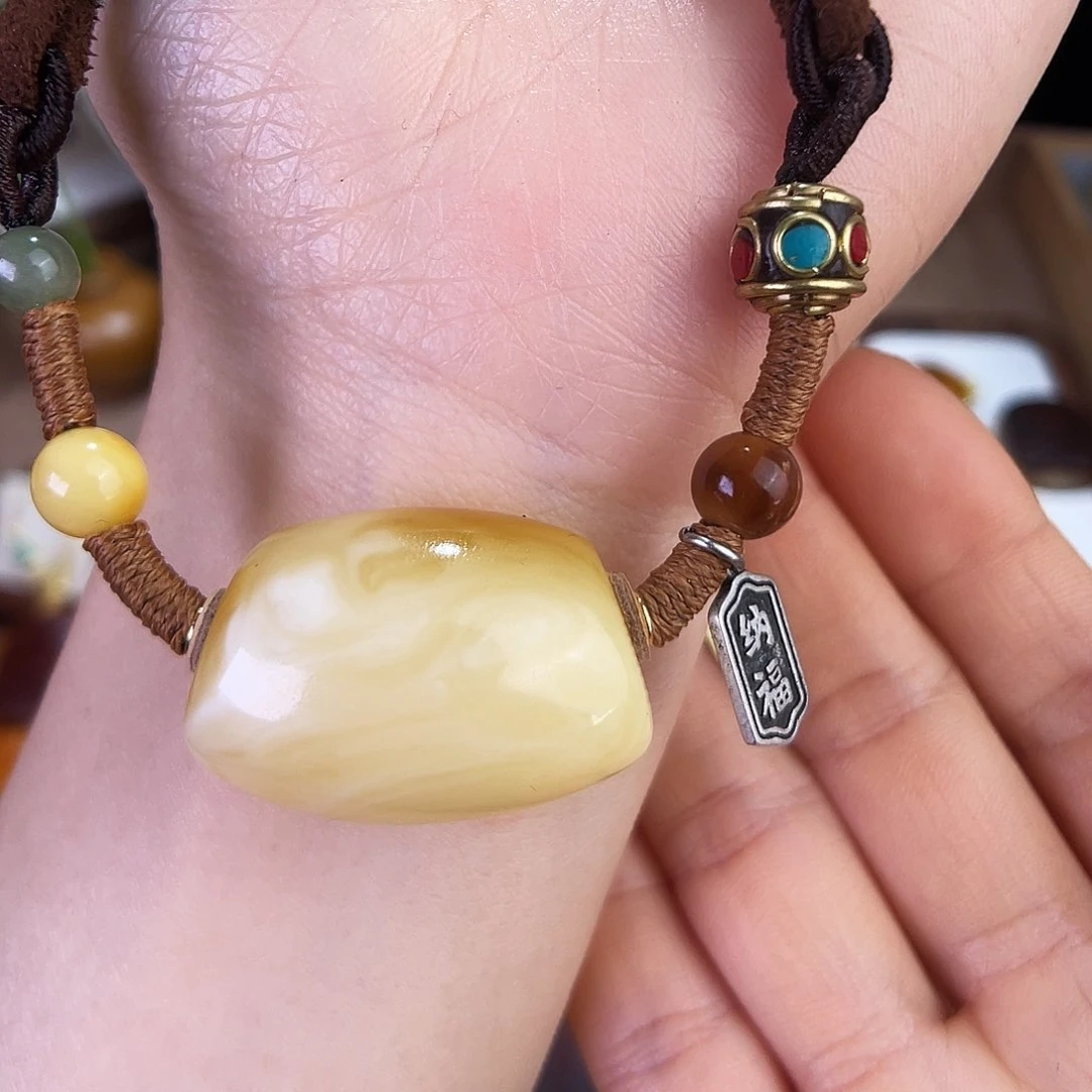 琥珀珠宝奇石未镶嵌文****9。