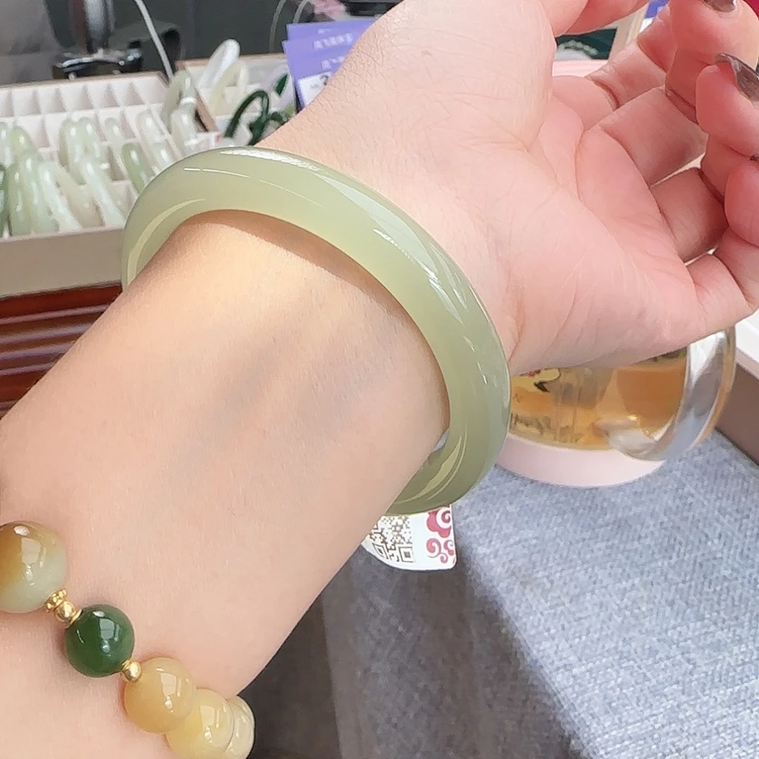 和田玉未镶嵌手镯高冰胶 青提正圈59