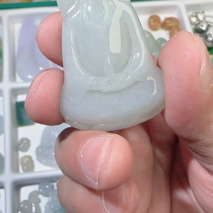 只买单纯的吊坠，没带链子，属的性质。