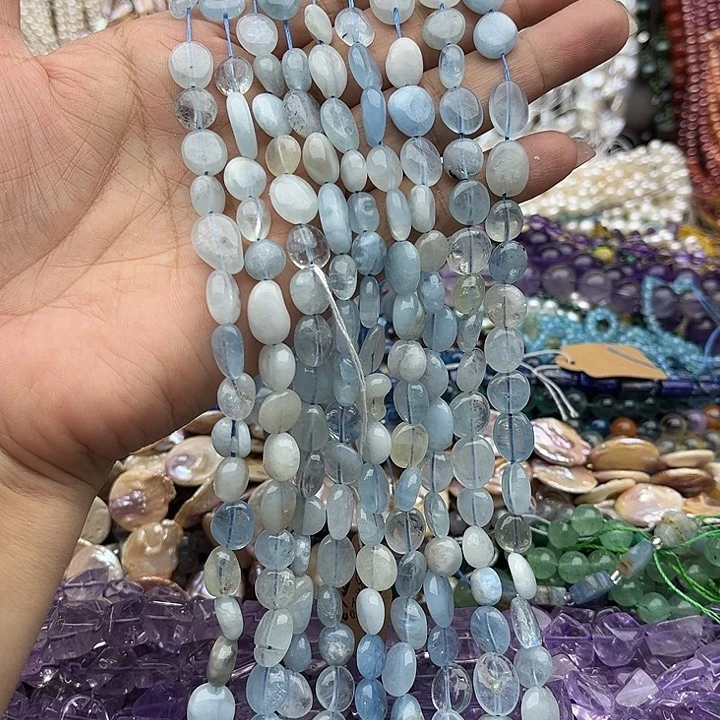 玛瑙/玉髓未镶嵌珠宝半成品一条海蓝宝随型