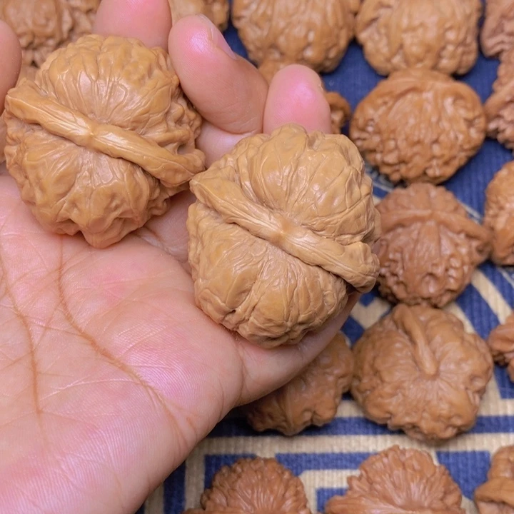 【闪购商品】文玩核桃吊坠青**人蛙蛙44