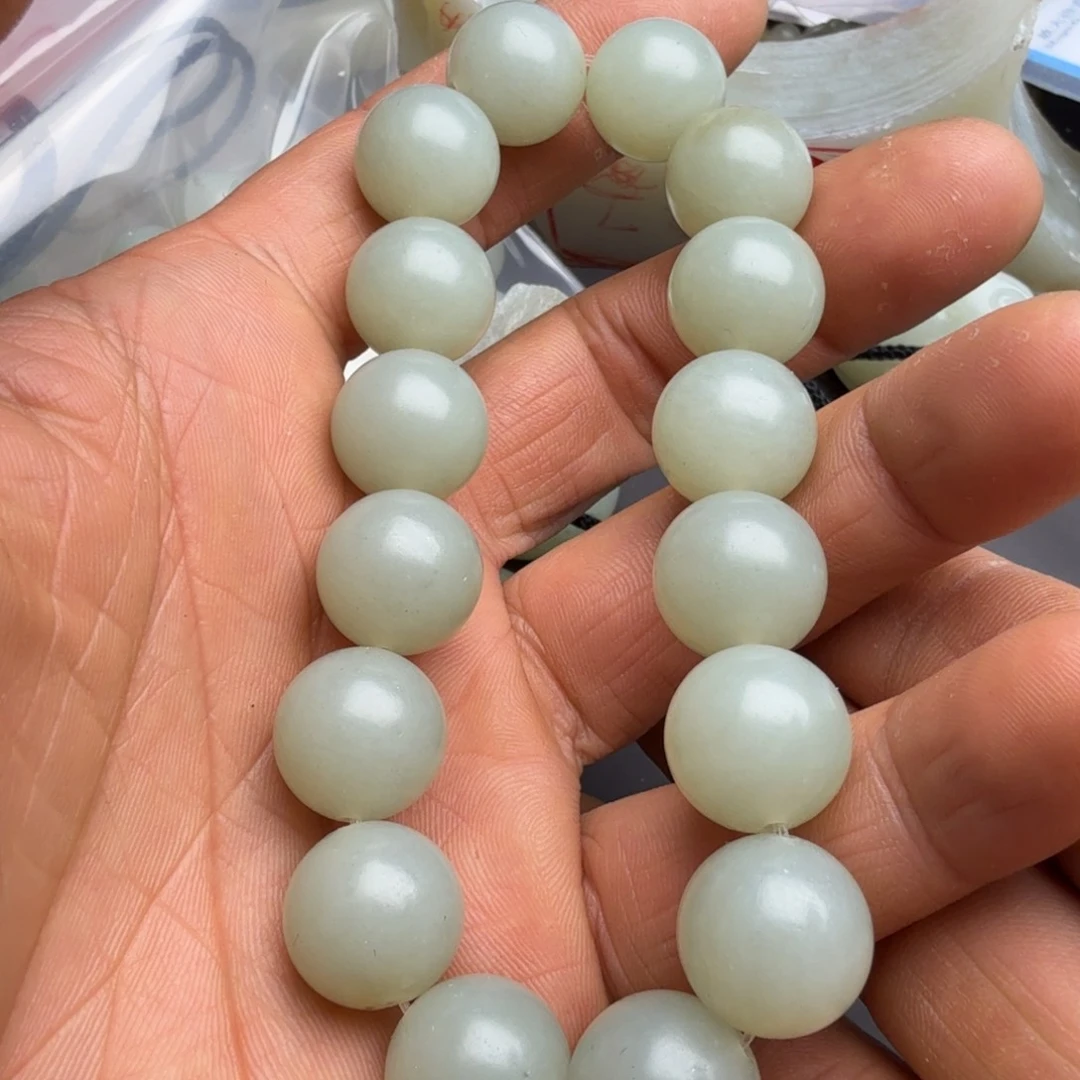 和田玉颈饰未镶嵌放*