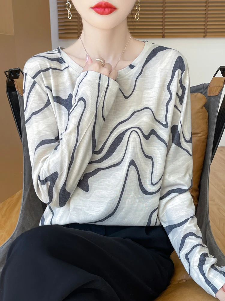 春季新款圆领莱赛尔天丝T恤女宽松印花套头长袖休闲针织打底上衣Y