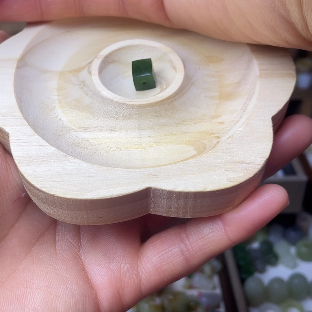 翊***昕和田玉（糖玉）未镶嵌颈饰