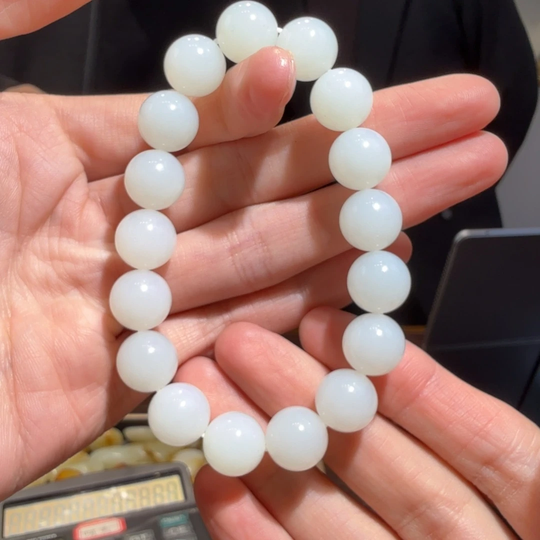 和田玉未镶嵌颈饰1229刘洋代购不退卡12左右