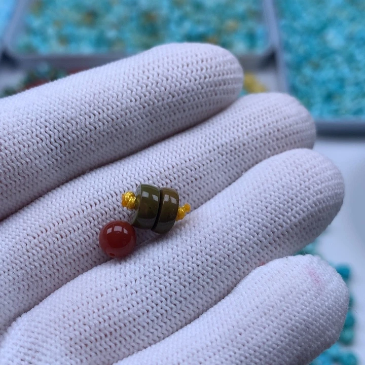 南红玛瑙未镶嵌珠宝奇石