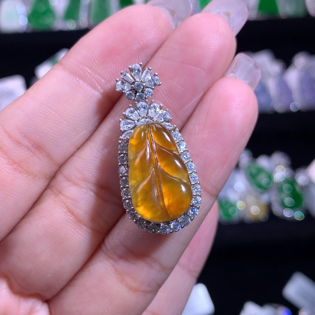 【闪购商品】颈饰银S925镶嵌翡翠