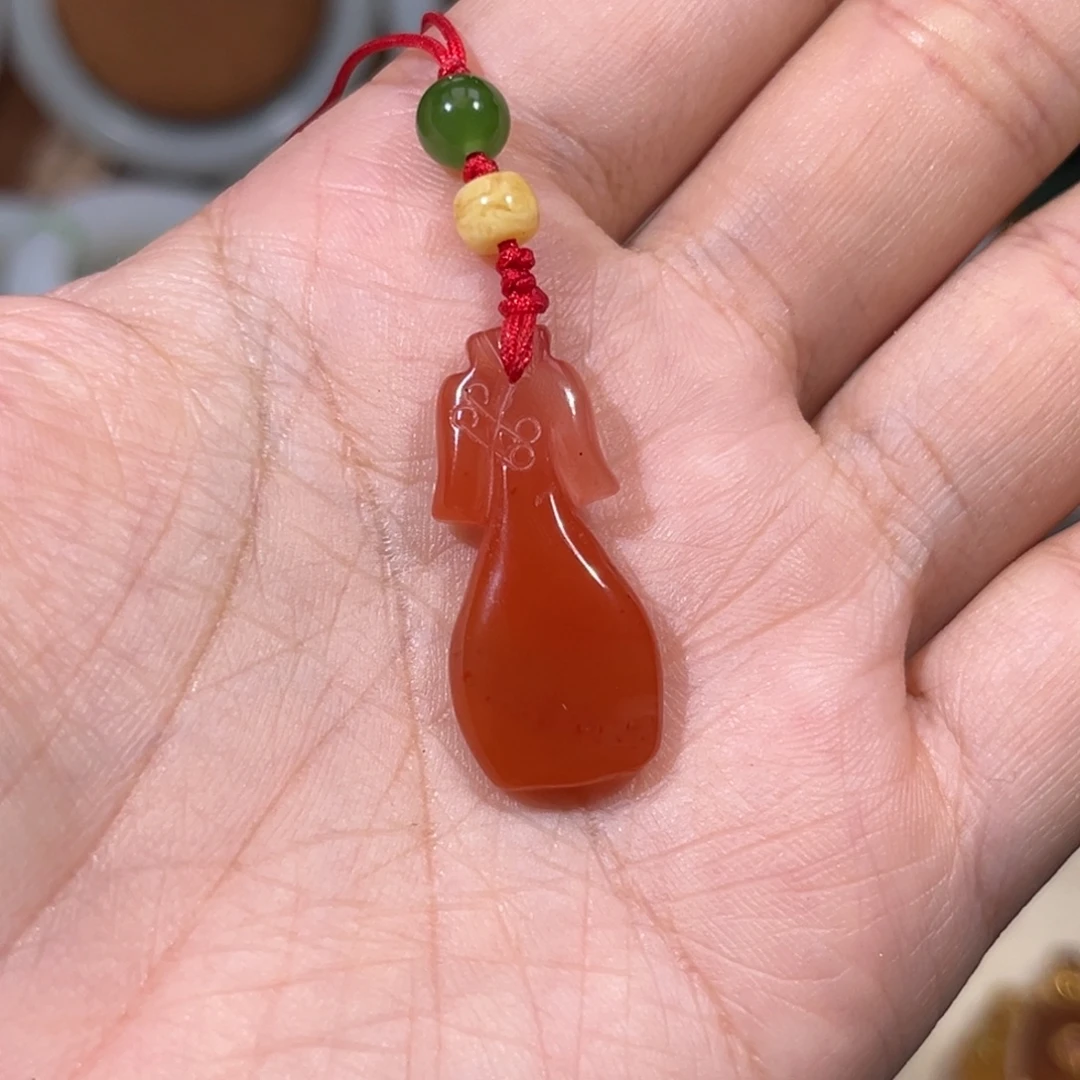 南红玛瑙未镶嵌颈饰