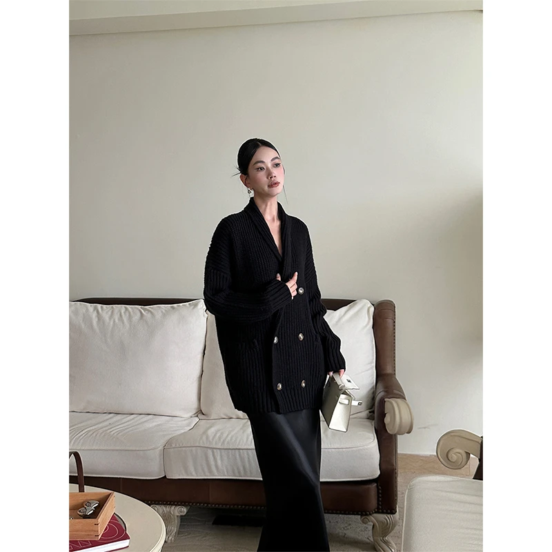 VENUIE双排扣宽松显瘦软糯黑色青果领双排扣开衫07009