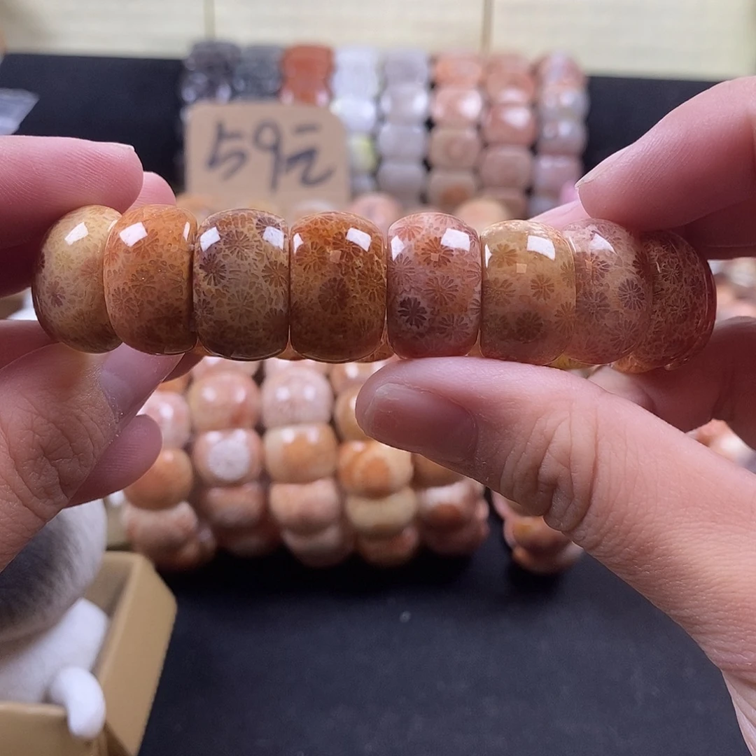 硅化珊瑚（珊瑚玉）未镶嵌手牌