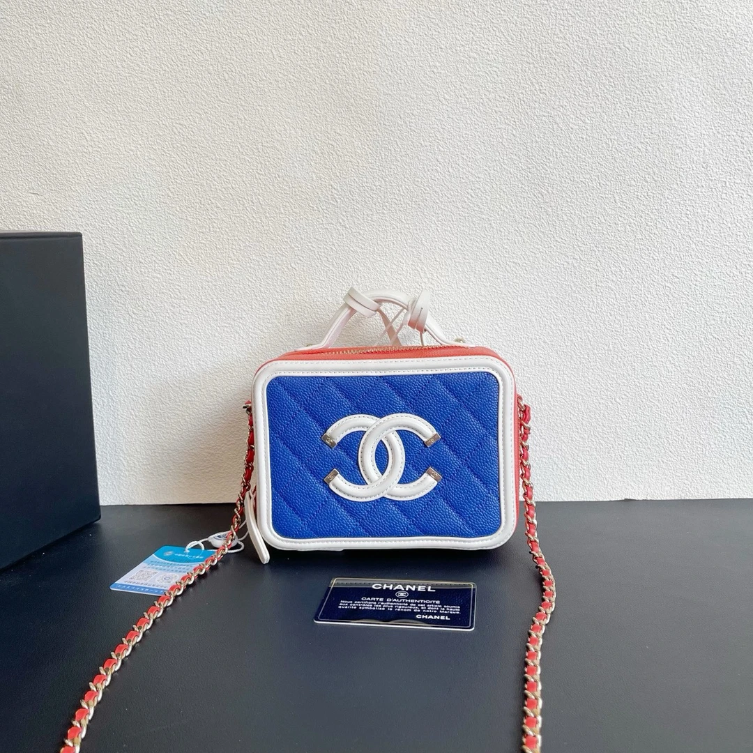 95新 Chanel/香奈儿 98新 奢总管/拼色 小号相机包/27开有卡