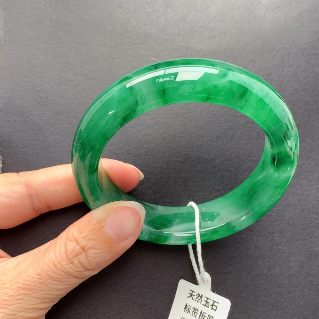未镶嵌手镯石英质玉