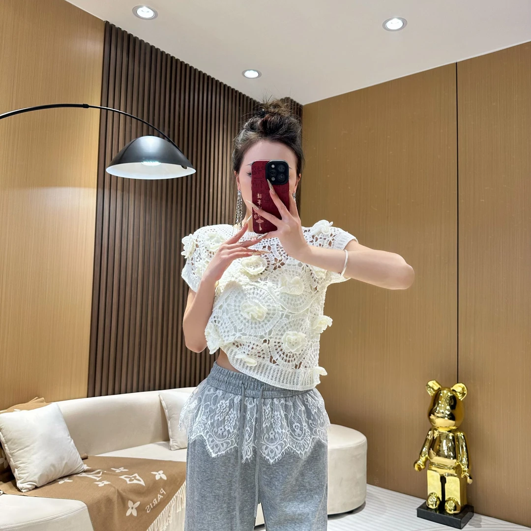 DA2507【立体钩花镂空针织上衣】法式纯欲设计感立体花朵针织上衣女