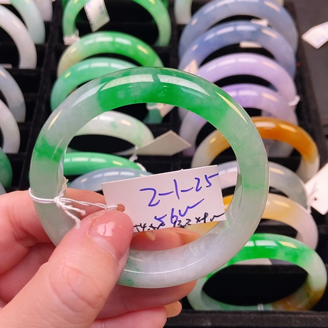 未镶嵌手镯翡翠5