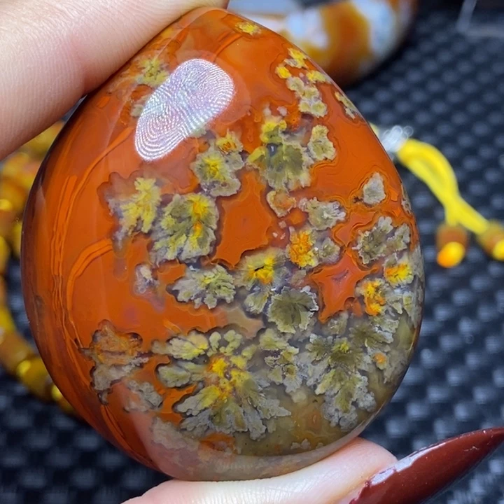 玛瑙/玉髓颈饰未镶嵌行***止