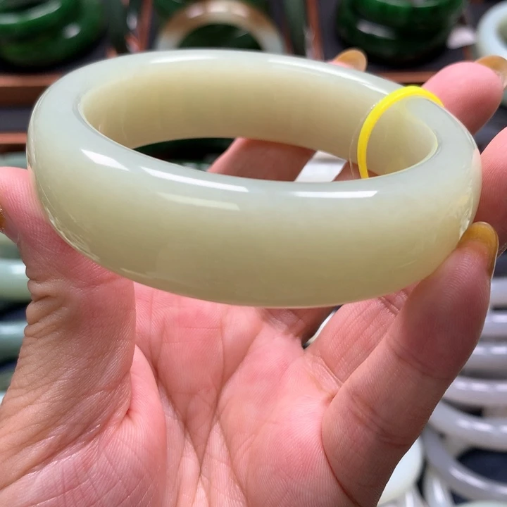 【闪购商品】未镶嵌手镯和田玉