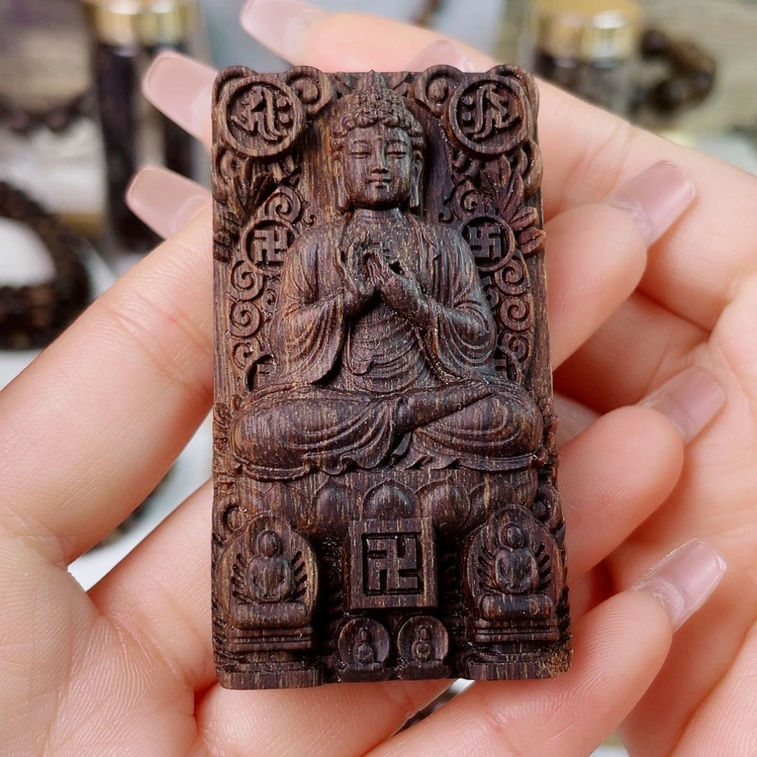 沉香手串江**芳越南富森红土沉精雕大日牌子
