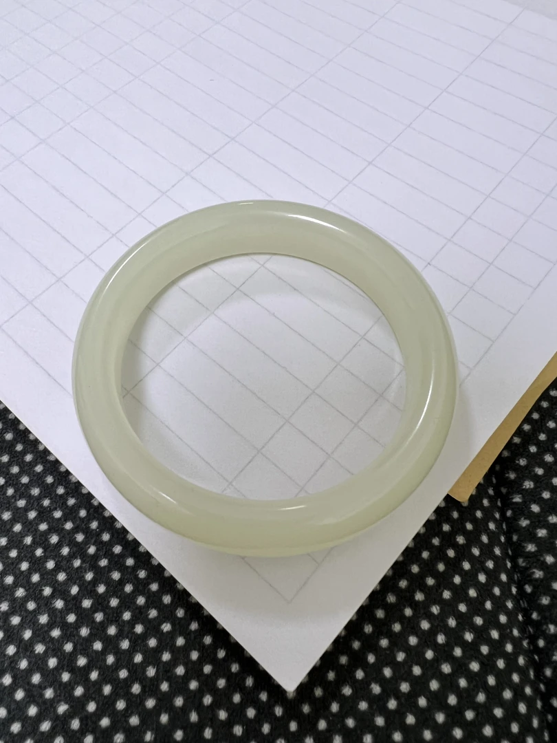 天然新疆和田玉手镯带证书G