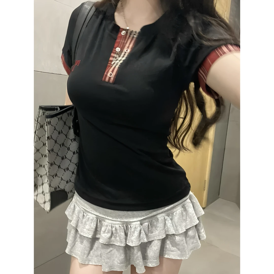 美式复古格纹拼接刺绣字母正肩短袖t恤女夏新爆款显瘦修身短上衣