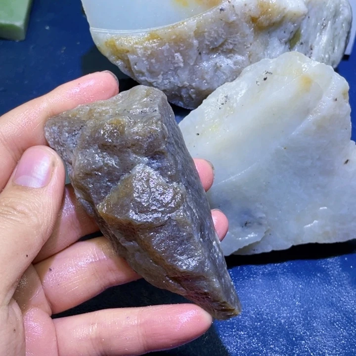 和田玉未镶嵌珠宝半成品