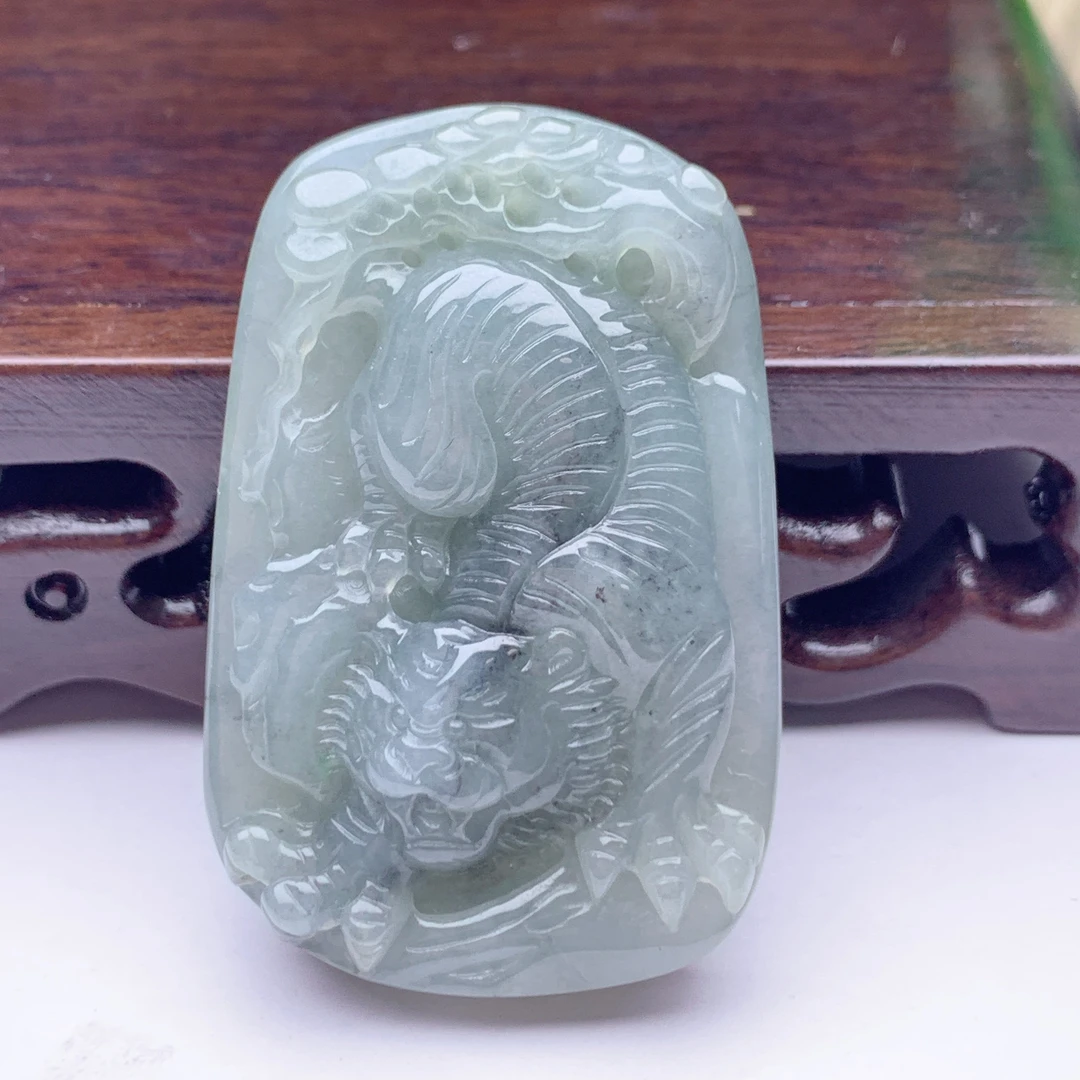 A货天然翡翠下山虎牌吊坠缅甸料乌鸡黑白冰润通透霸气男款挂件项