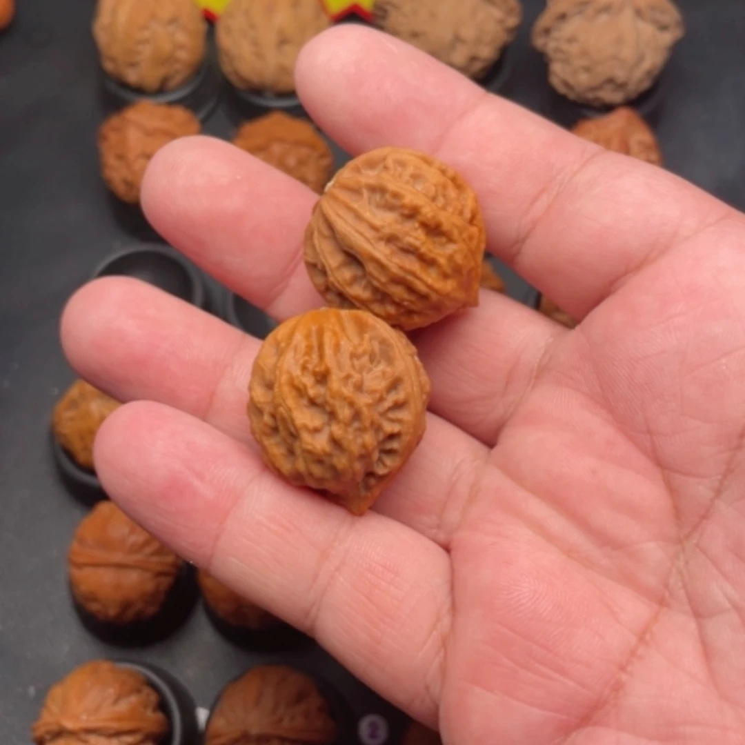 【闪购商品】文玩核桃把件王**.文玩核桃小楸子核桃