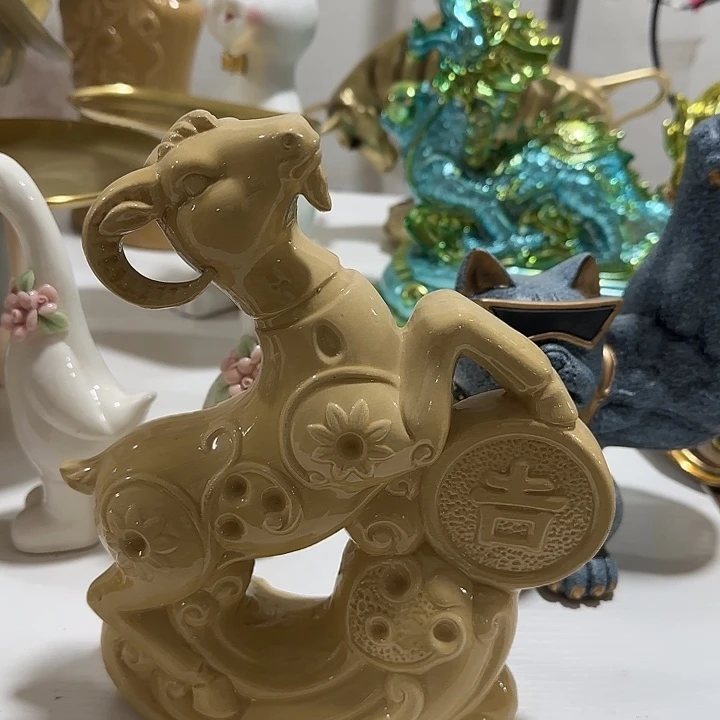 陶瓷23公分棕色羊