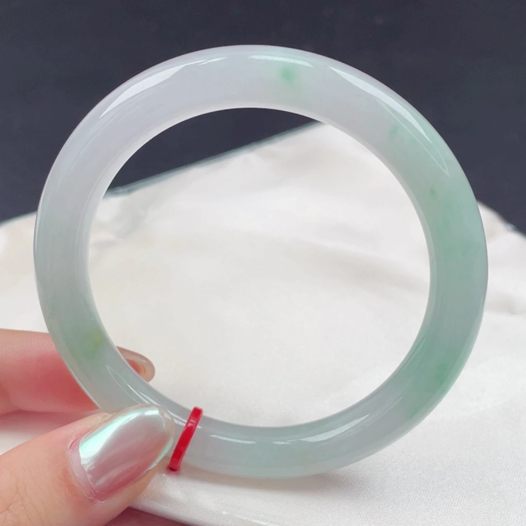 翡翠未镶嵌手镯57圆条