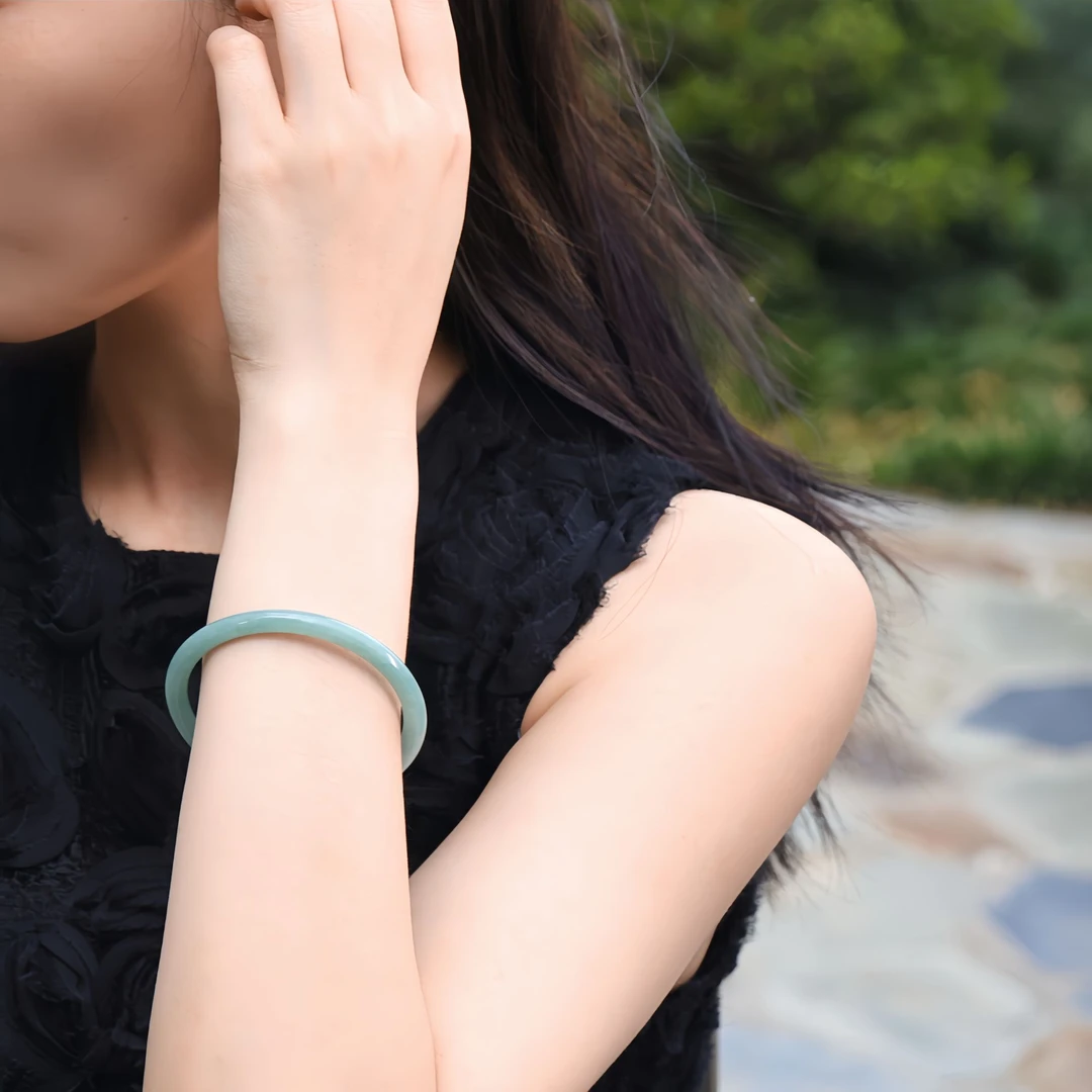 底妆细腻新款天然A货翡翠高冰叮当手镯气质简约女KBR50511007