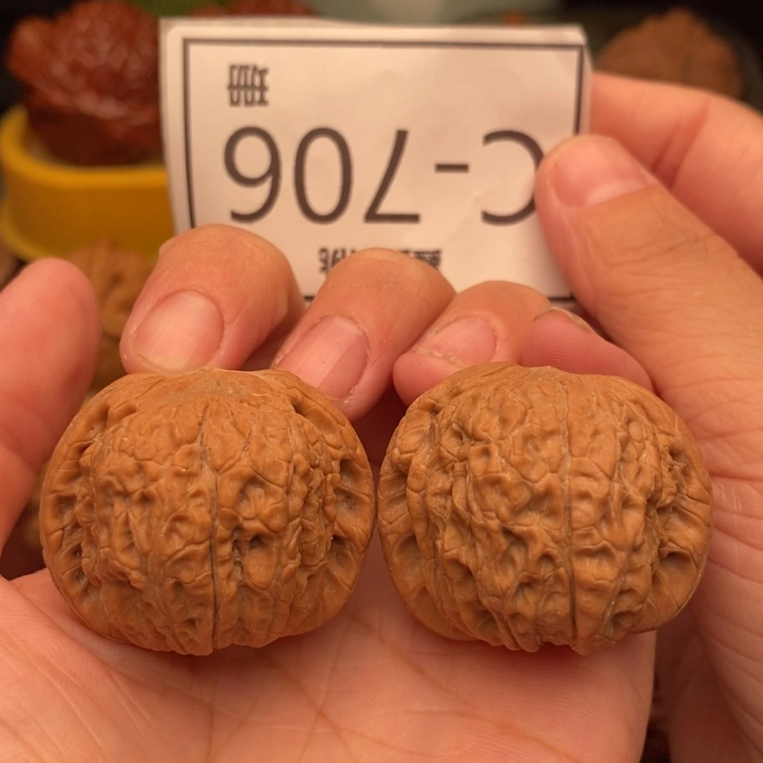 桃核把件血麒麟35…..