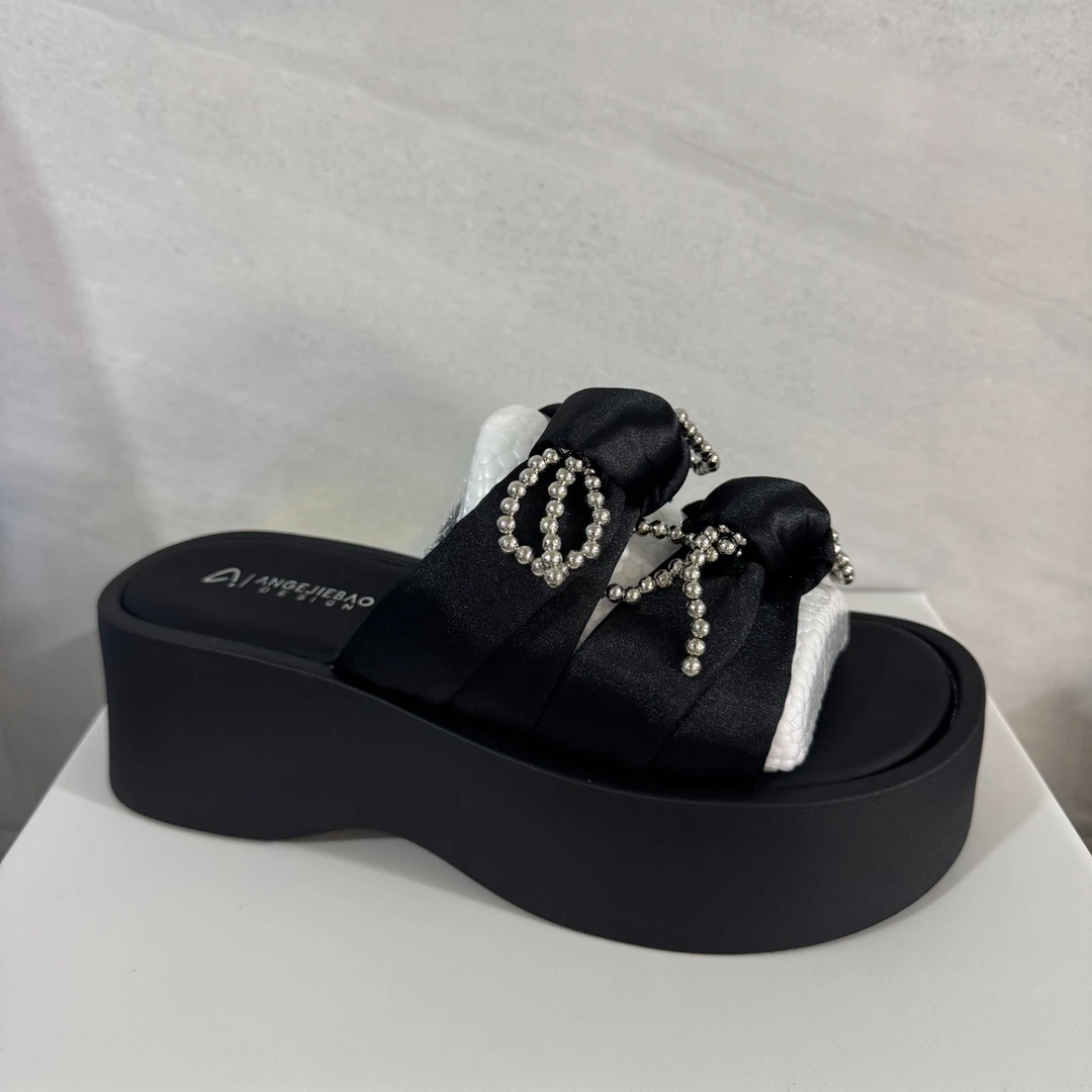 时尚蝴蝶结拖鞋女外穿2025夏季新款网红百搭厚底露趾一字沙滩凉拖