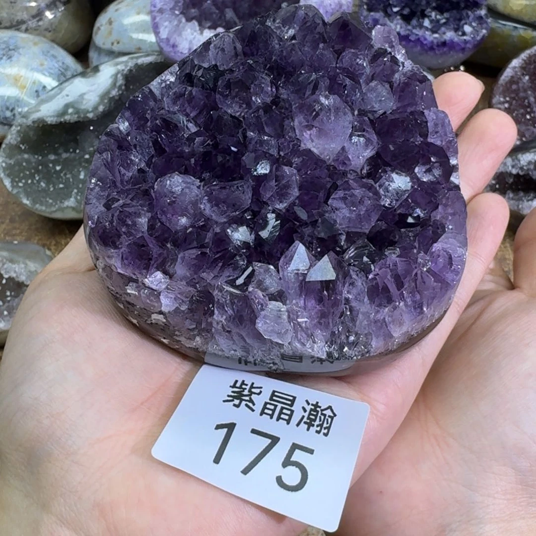 未镶嵌水晶大型摆件（非配饰）