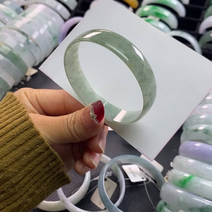 未镶嵌手镯翡翠52+