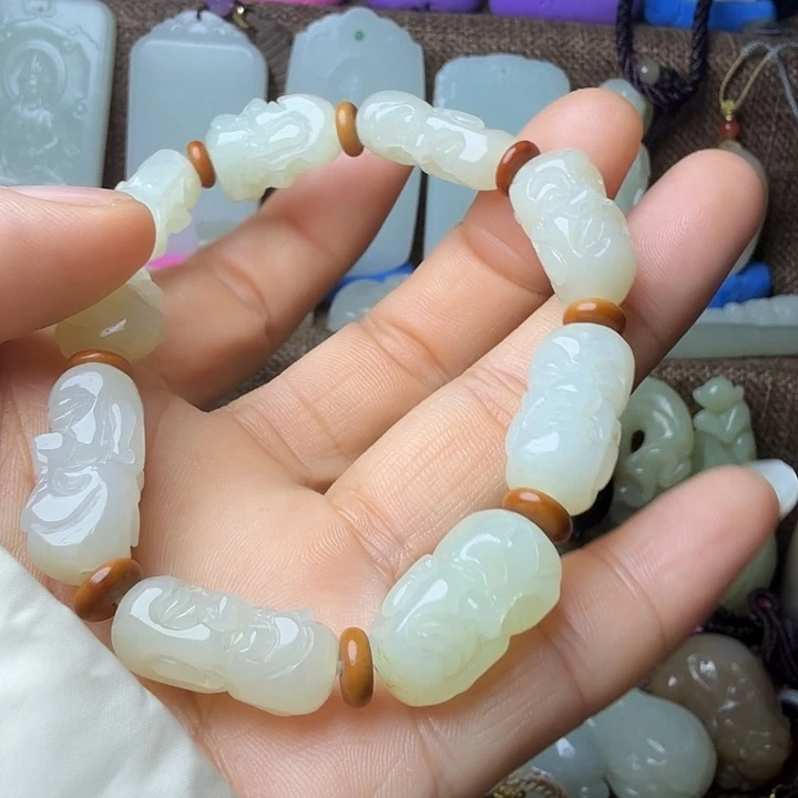 和田玉（糖玉）未镶嵌挂件