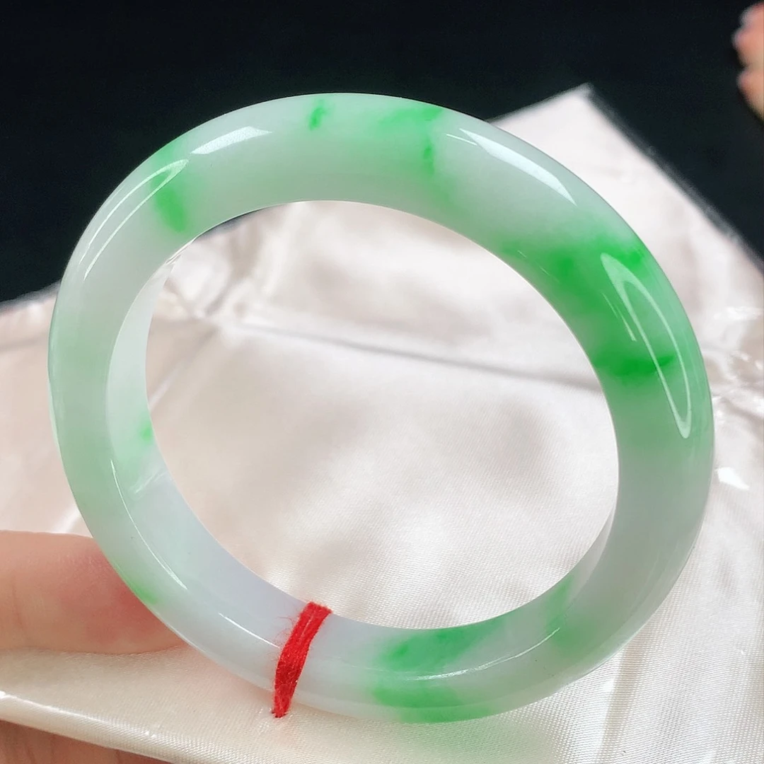 未镶嵌手镯翡翠652