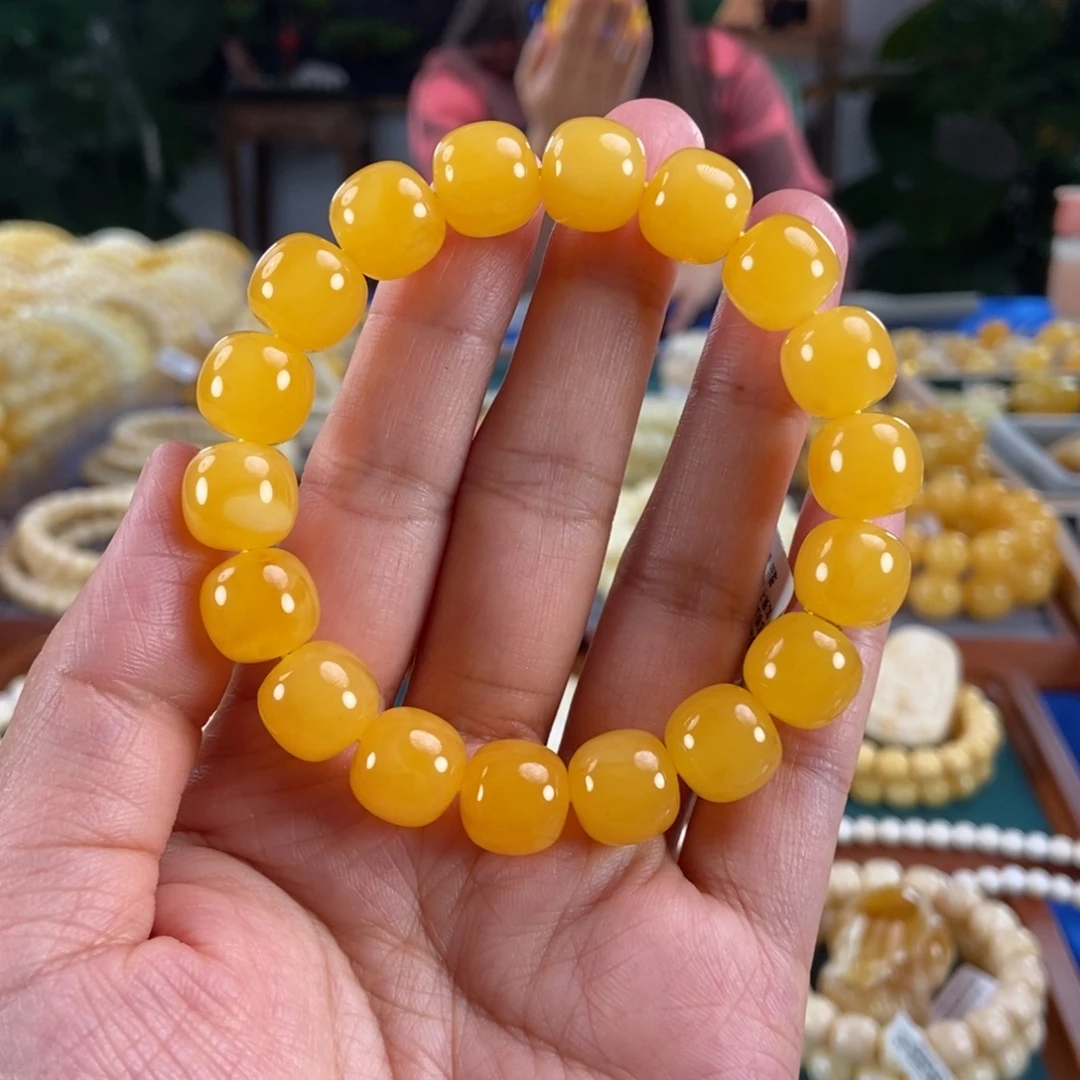 琥珀未镶嵌珠宝奇石12同料鸡油红老型18.85