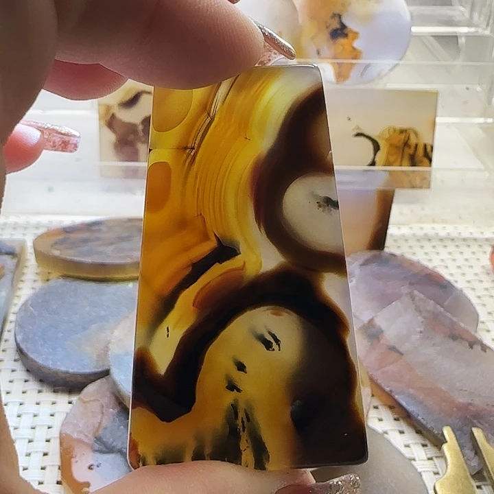 玛瑙/玉髓未镶嵌珠宝奇石