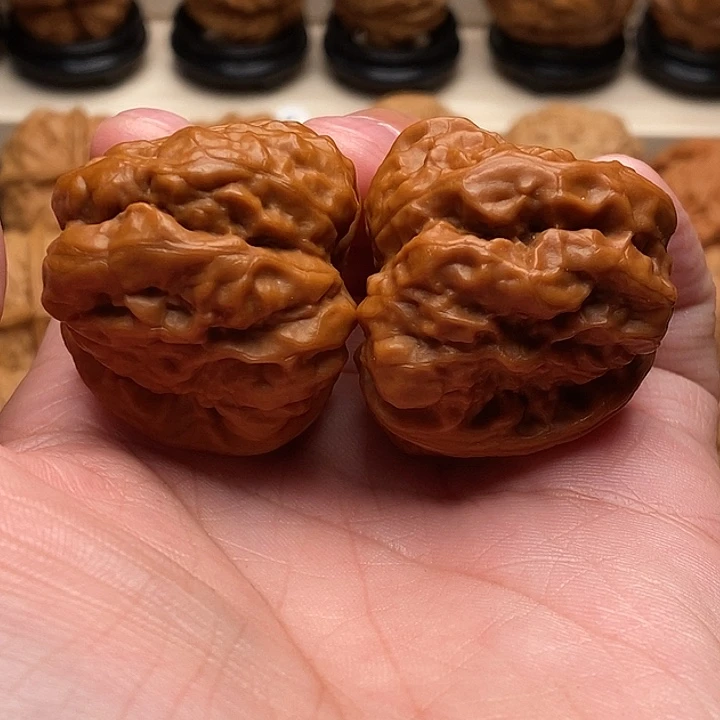 文玩核桃把件来**子………………………………