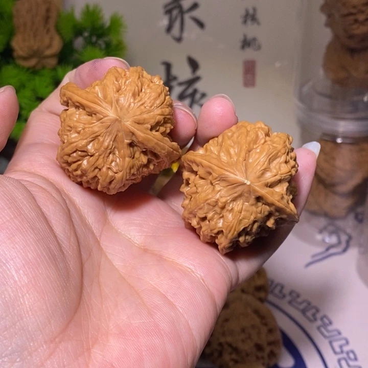 核桃把件41尺平谷凹底