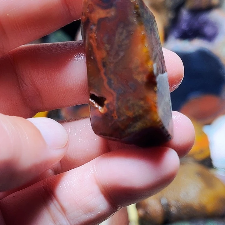 斯***室玛瑙/玉髓未镶嵌珠宝奇石