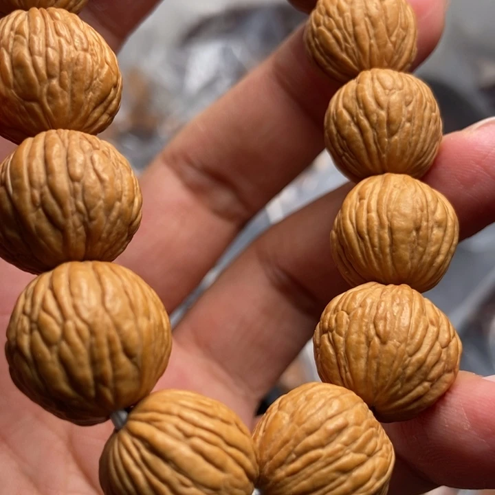 猴头核桃吊坠岁**歌文玩手串