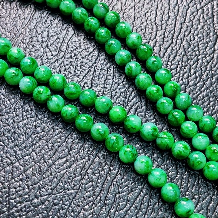 翡翠未镶嵌颈饰多样性