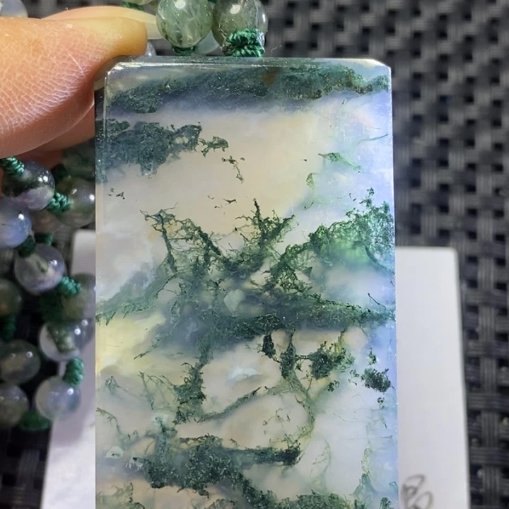未镶嵌颈饰玛瑙/玉髓哥****哥