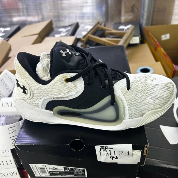 断码运动鞋-安德玛-UM124