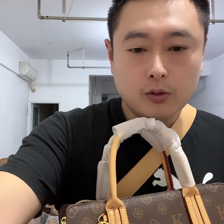 蚕丝马皮（革）水牛皮（革）牛津布猪剖层皮革牛皮纸鱼皮（革）