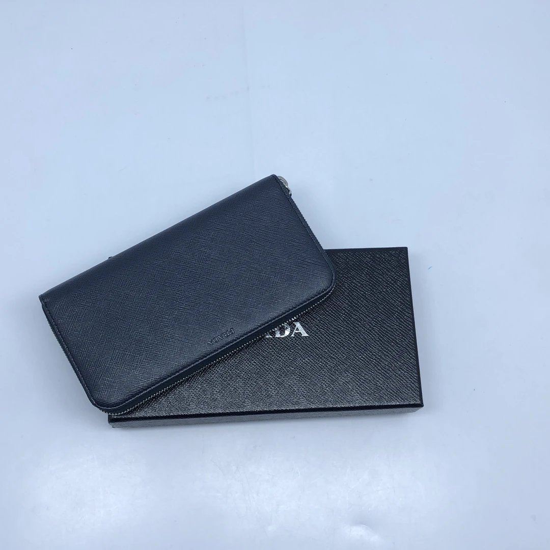 未使用 Prada/普拉达 藏蓝色荔枝纹拉链钱包/4262号男士