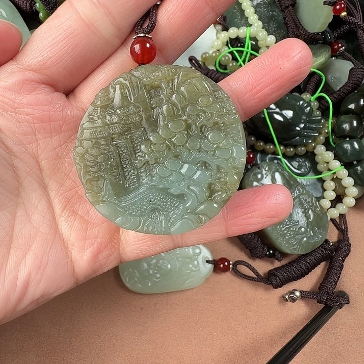 和田玉颈饰未镶嵌