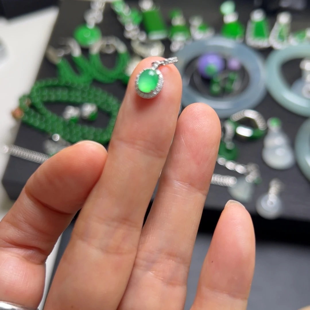 翡翠未镶嵌颈饰天然缅甸翡翠吊坠