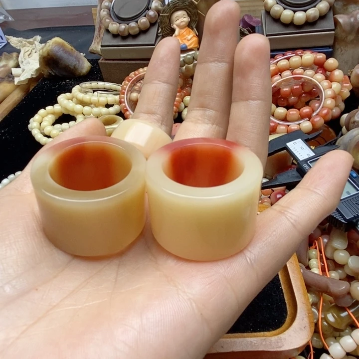 用***9驼骨把件扳指，戒指