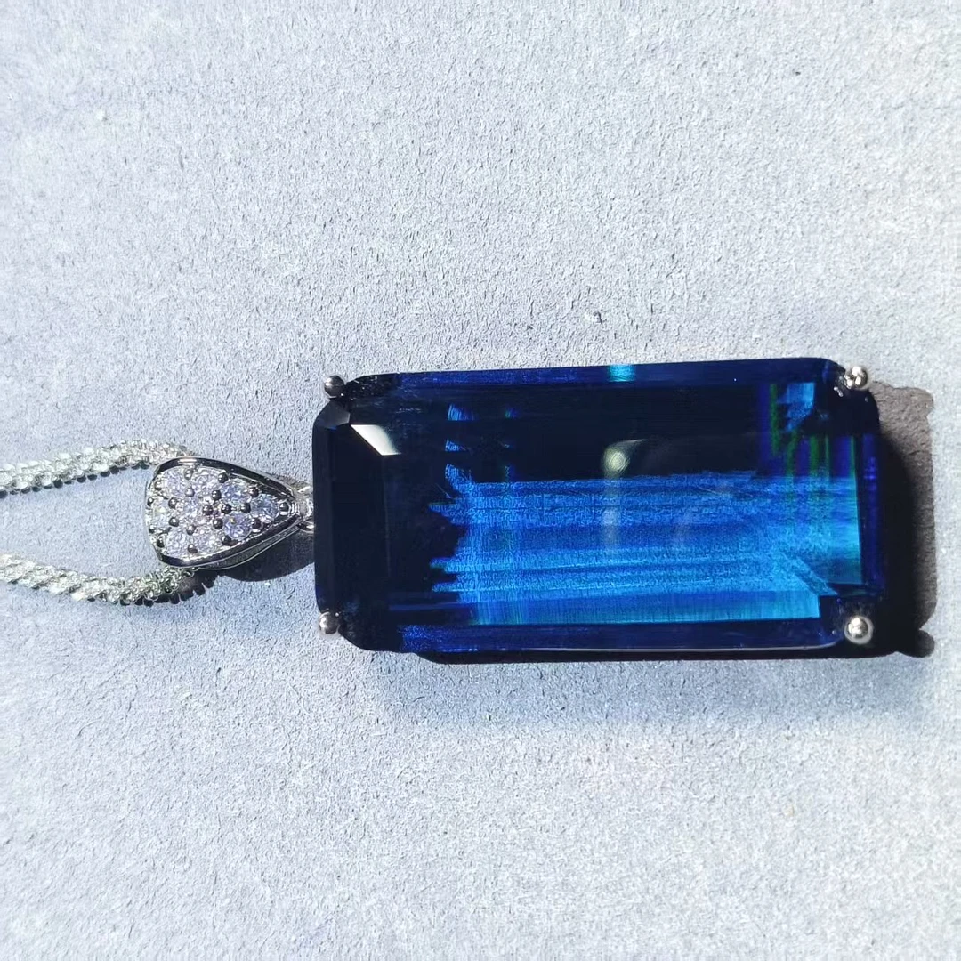 【南非定制】经典高级轻奢大气百搭吊坠  xz22255